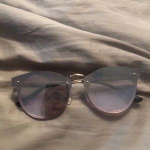 Rimless sunglasses with case